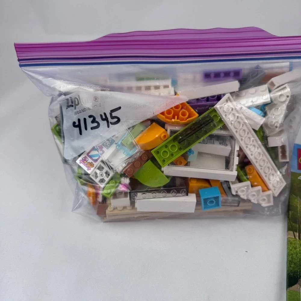 LEGO FRIENDS Heartlake City Pet Center 41345 Near complete NO Box